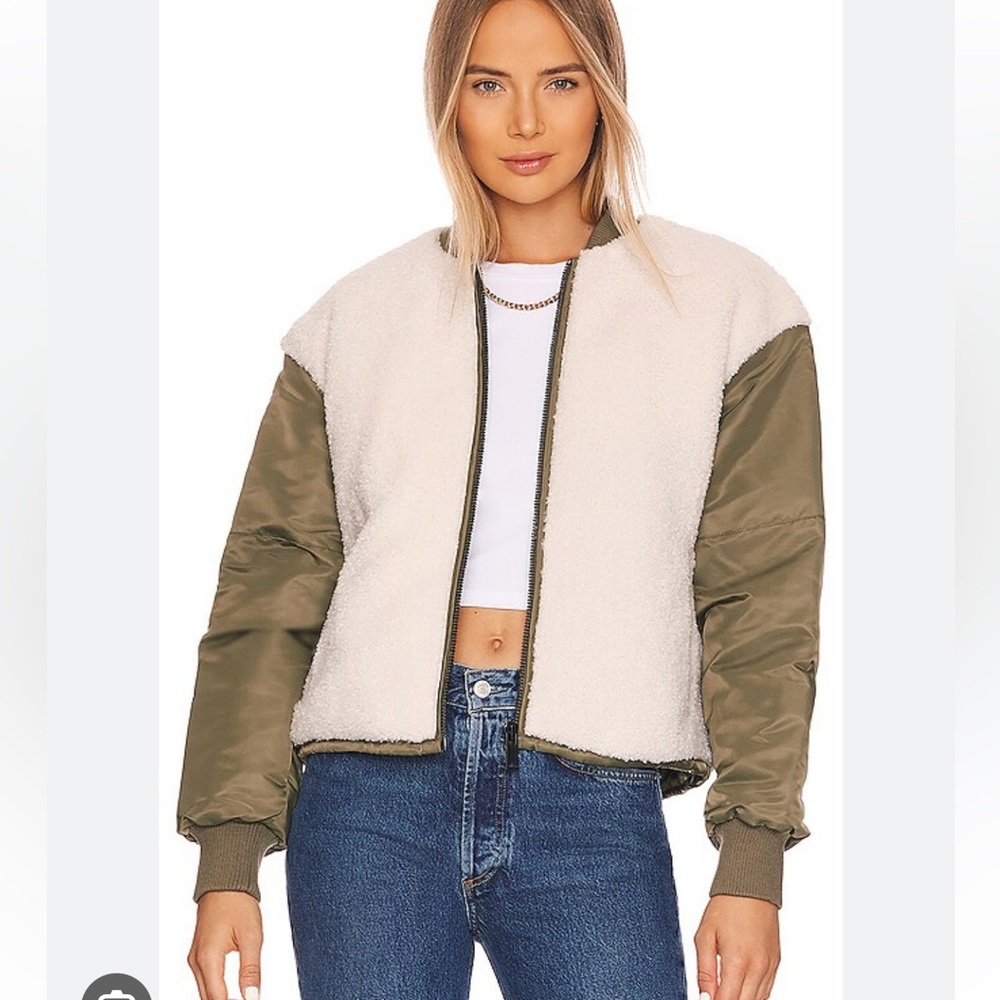 ASTR the Label Tegan Faux Shearling Contrast Puffer Bomber Jacket NWT